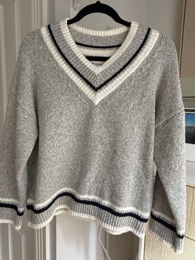 Abercrombie & Fitch Gray V-Neck Varsity Sweater, Sz. Medium